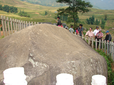 Photos The Area of Old Carved Stone 2 - Sapa Ancient Rock Field