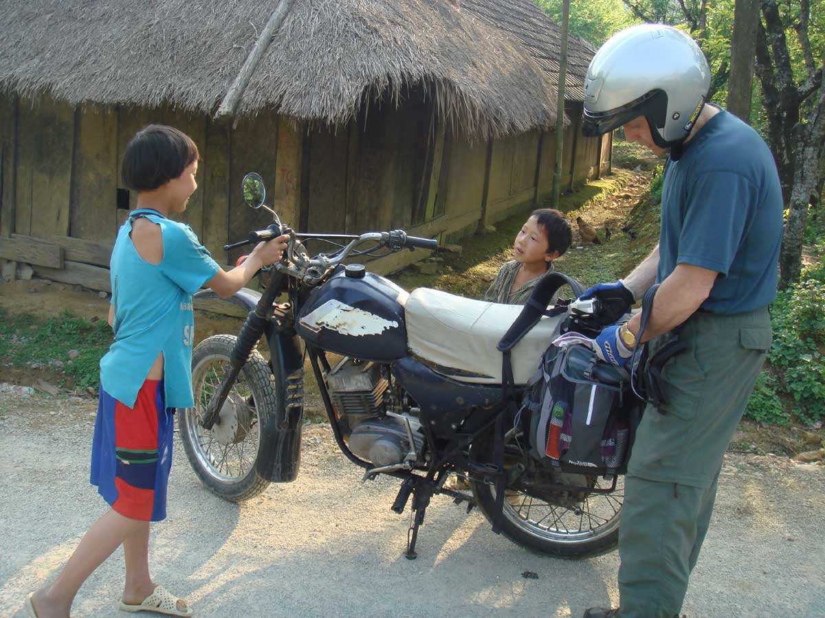 Photos Motorbike Ho Chi MInh trail with www.activetravelvietnam.com  - Vietnam