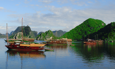 Photos Fishing Village on Halong Bay