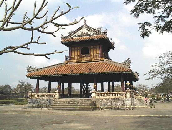 Photos Pavilion of Edicts (Phu Van lau) 2