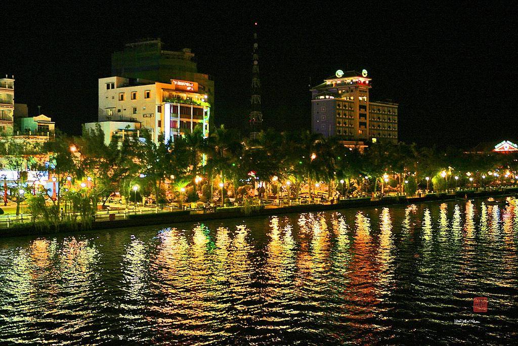 Photos Ninh Kieu Harbor 1