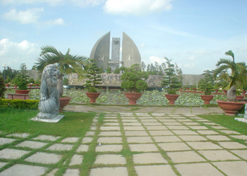 Photos Nguyen Sinh Sac Vestige 2