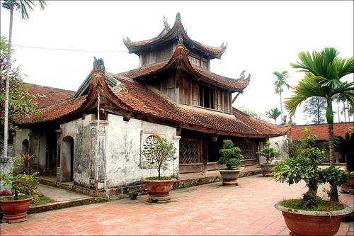 Photos But Thap Pagoda 1