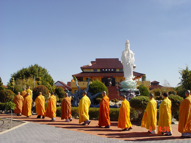 Photos Thich Ca Buddha Statue 1