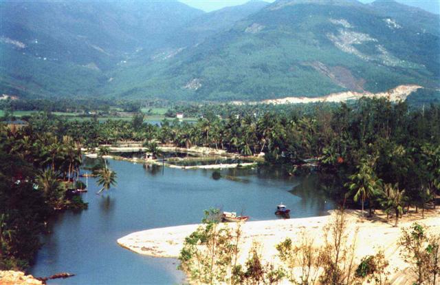 Photos Da Nhim - Deo Ngoan Muc Lake 2