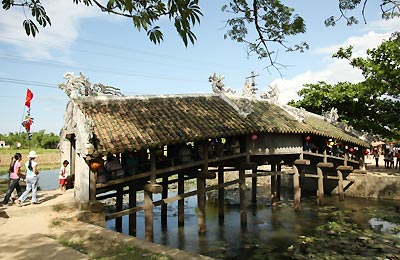 Photos ngoi Thanh Toan Bridge 1