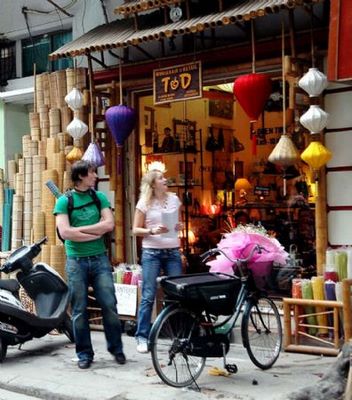 Photo of Entry:  Ha Noi and streets